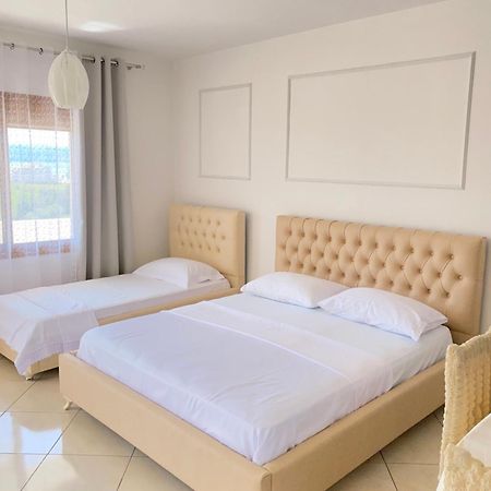 Apartament Radhime วญอเรอ ภายนอก รูปภาพ
