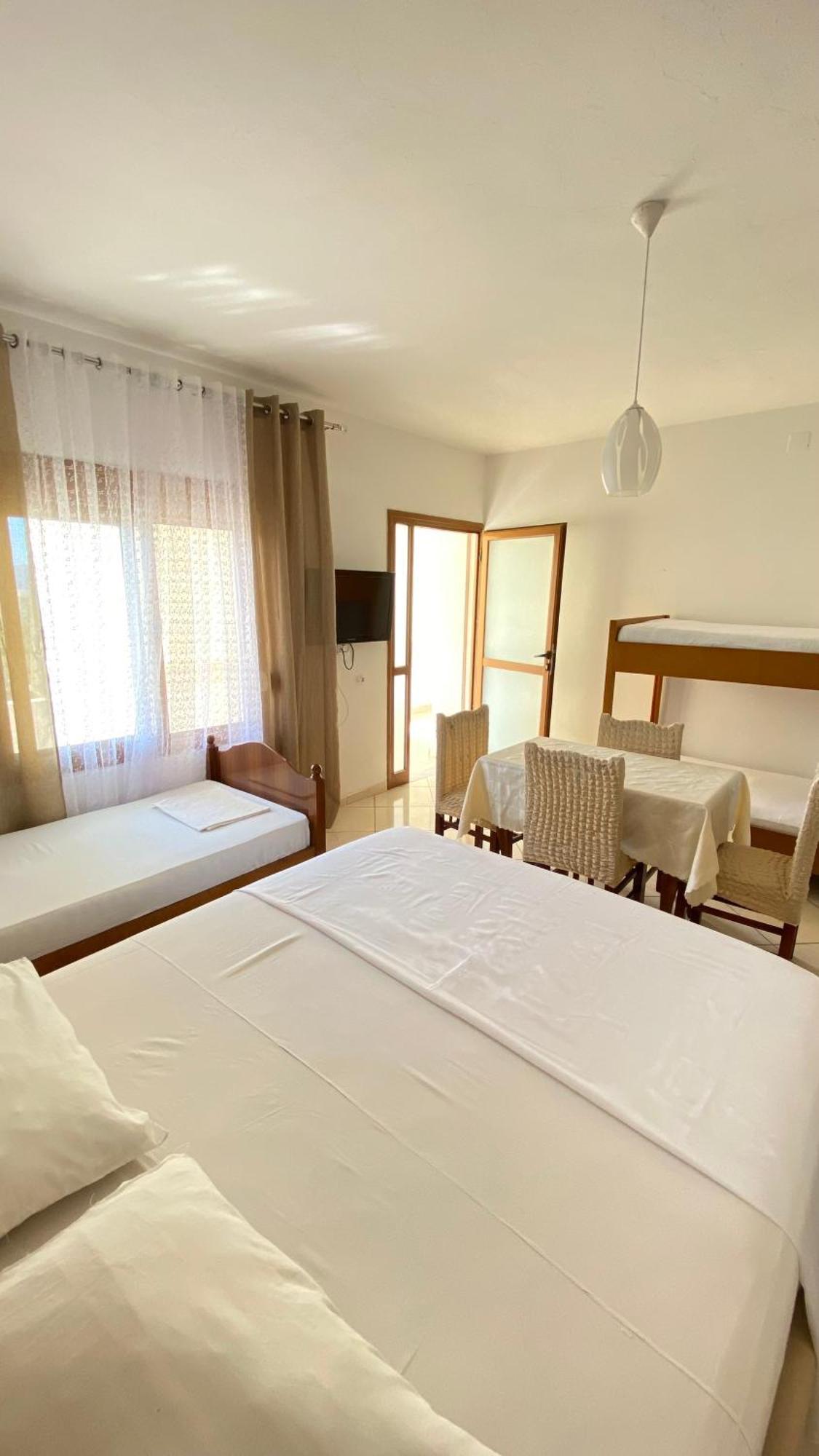 Apartament Radhime วญอเรอ ภายนอก รูปภาพ